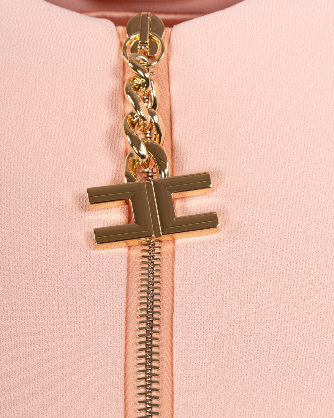 shop ELISABETTA FRANCHI Saldi Giacca: Elisabetta Franchi giacca.
Girocollo.
Maniche a 3/4.
Chiusura con zip logata.
Vestibilità slim.
Taglio crop.
Composizione: 96% poliestere 4% elastan.
Made in Italy.. GI00221E2-C74 number 3758308